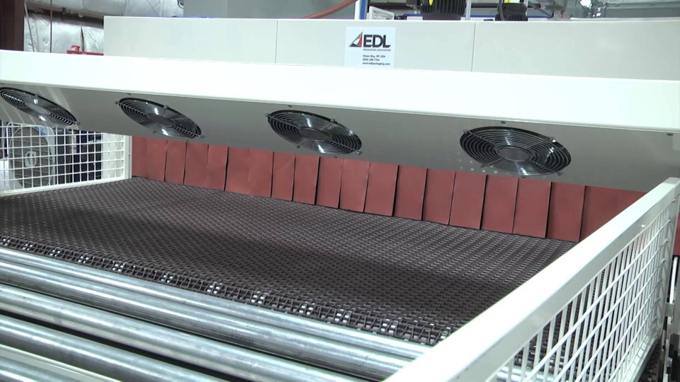 SV358 Inline Automatic, Product Centering, Dual Film, Continuous Motion Hot Air Side Seals, and Shrink Tunnel, Wrapping Windows (45625)