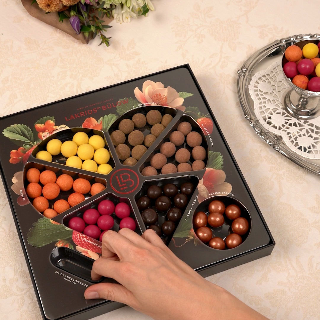 LOVE SELECTION BOX
