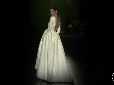 desfile isabel zapardiez 2016: vestidos de novias vanguardistas