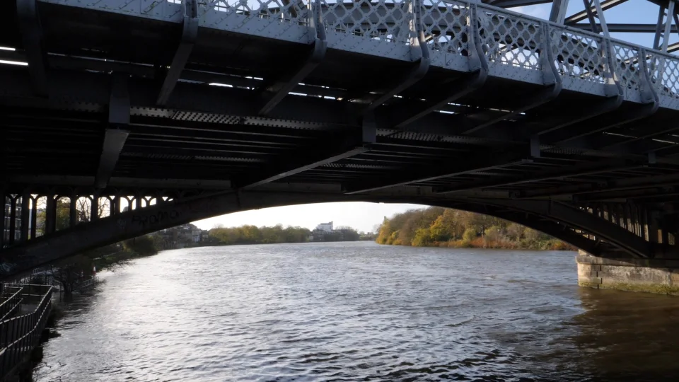 Barnes Bridge Station subs