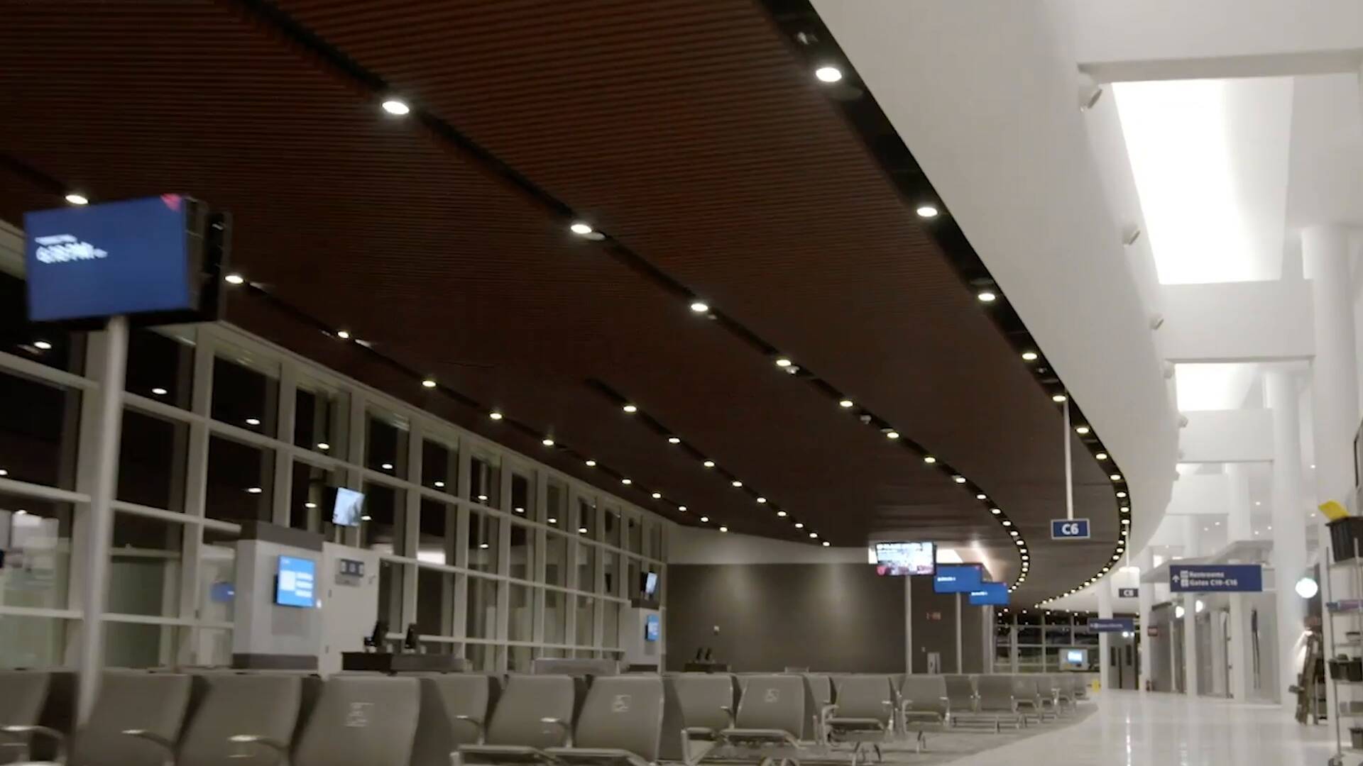 Aecom investing picture