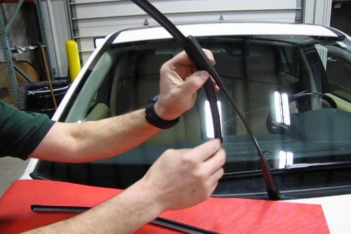 How To Replace Wipers On Lr2 And Freelander 2