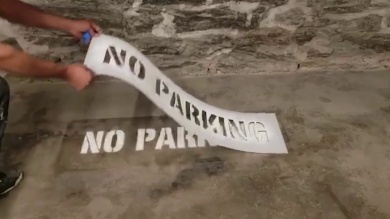 NO PARKING  Stencil