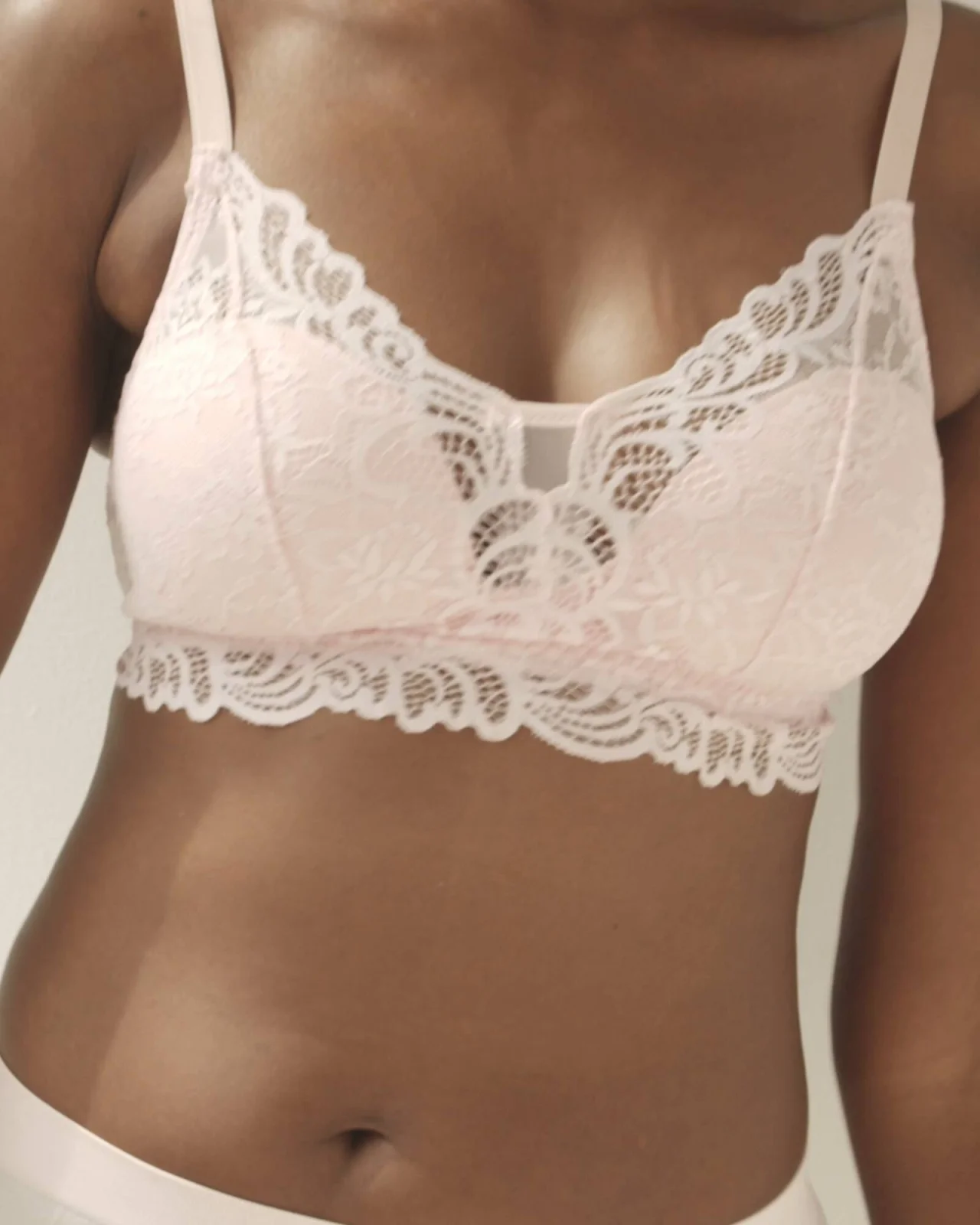 Bali Lace Desire All Over Lace Convertible Wirefree Bra, Bras, Clothing &  Accessories