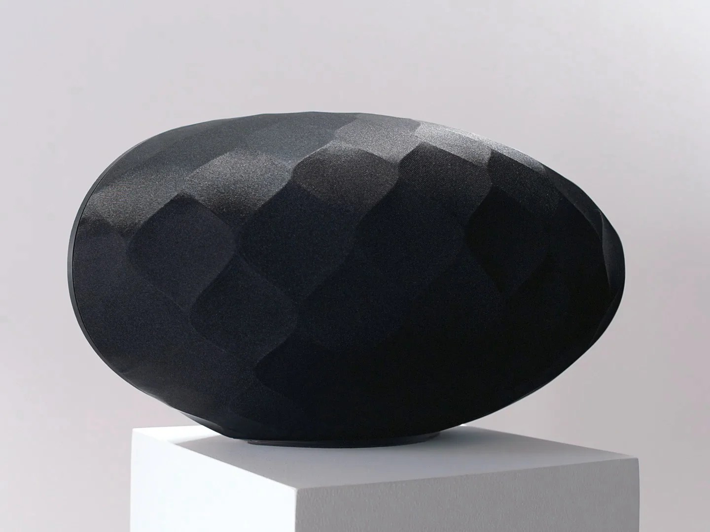 Formation Wedge - Elegant versatile wireless speaker