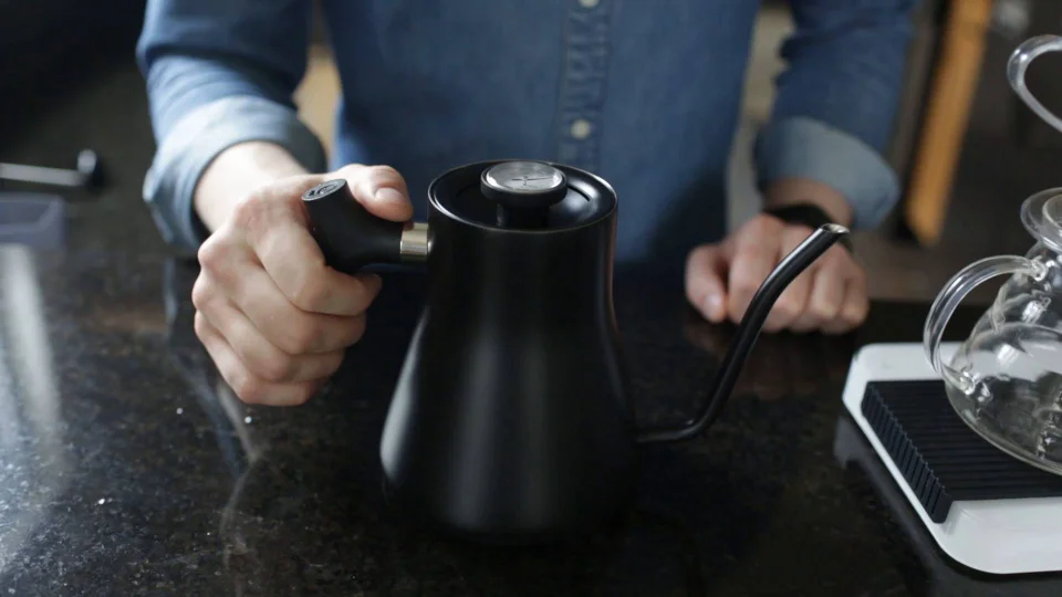 Fellow Stagg Electric Pour Over Kettle - Lizzy's Fresh Coffee