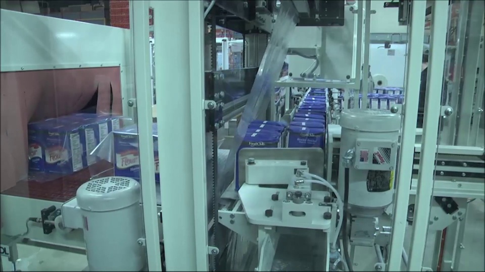 Side Feed Automatic Single Tight Wrap: Bags of Flour (SV271)