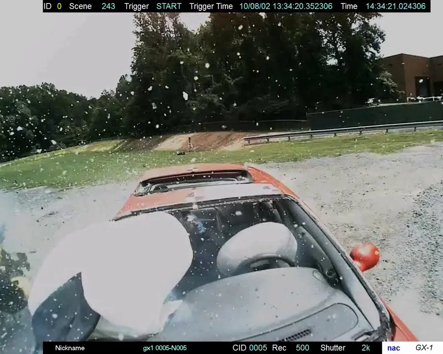 Slow Motion Video: SUV Colliding with Car - nac