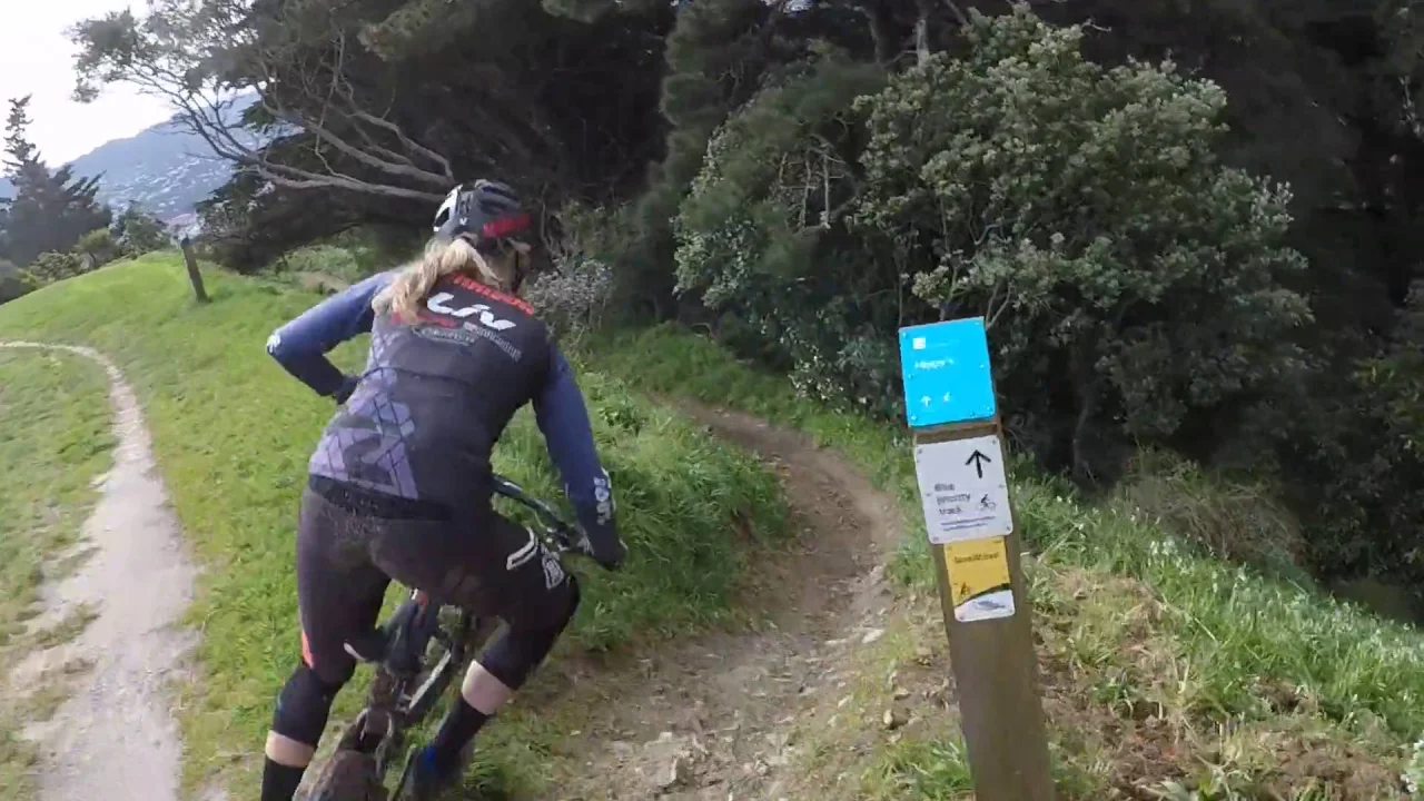 Stejl Fordampe Geometri Rae Morrison's Favorite Home Trail | Wellington NZ | Liv Cycling Danmark