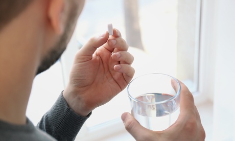 企业如何能使专业药房药物更便宜