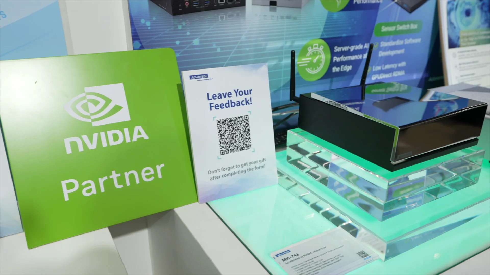 Advantech at COMPUTEX 2025 | Unboxing MIC-7 - アドバンテック