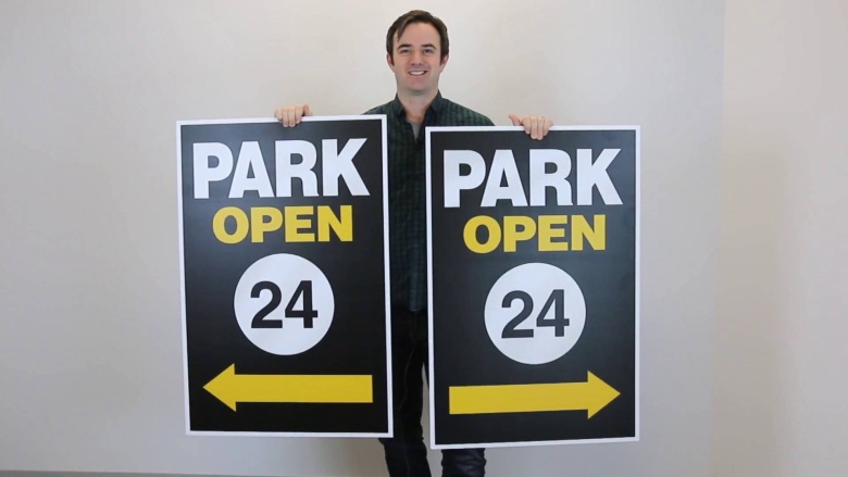 Corrugated Plastic Signs in Pairs