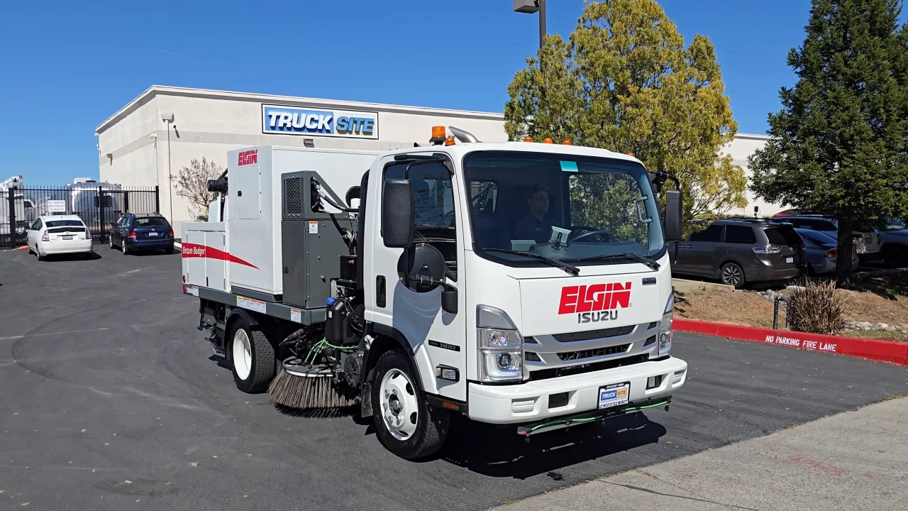 2024 Isuzu NRR Elgin Broom Badger Mechanical Sweeper 1,333 2024 Isuzu NRR Elgin Broom Badger Mechanical Sweeper 1,333