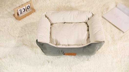 HappyCare Textiles Rectangle Mink To Popcorn Plush Cave Hooded Blanket Bolster Dog & Cat Bed