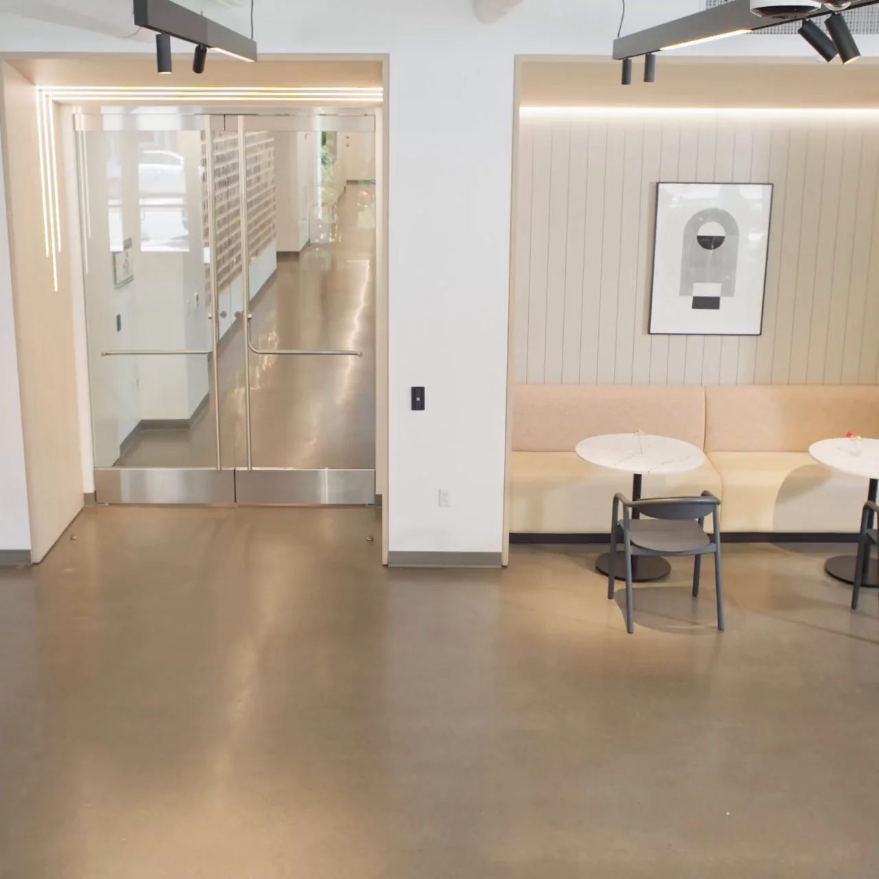 ドアリーダー | Verkada