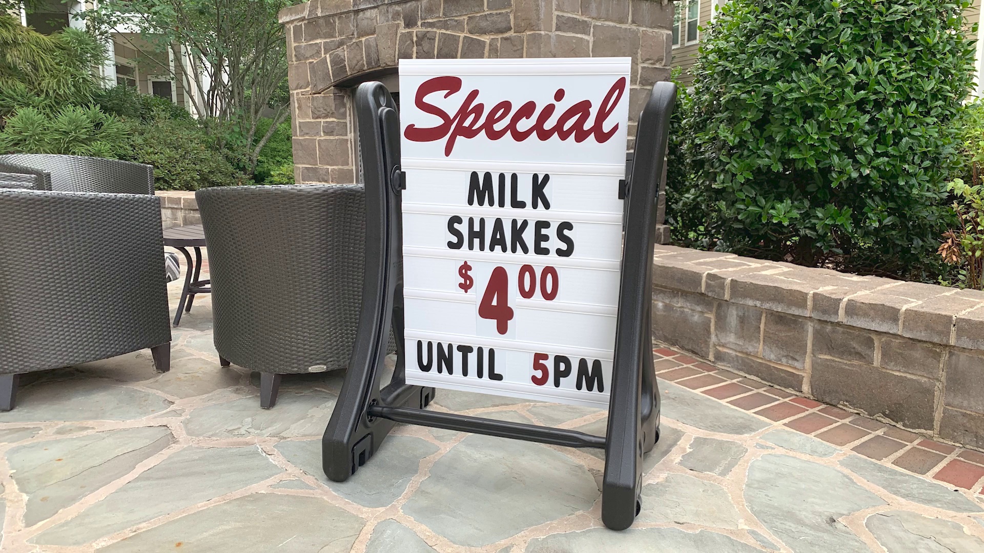 Swinger Changeable Message Sidewalk Sign