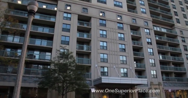 One Superior Place Apartments In Chicago Greystar