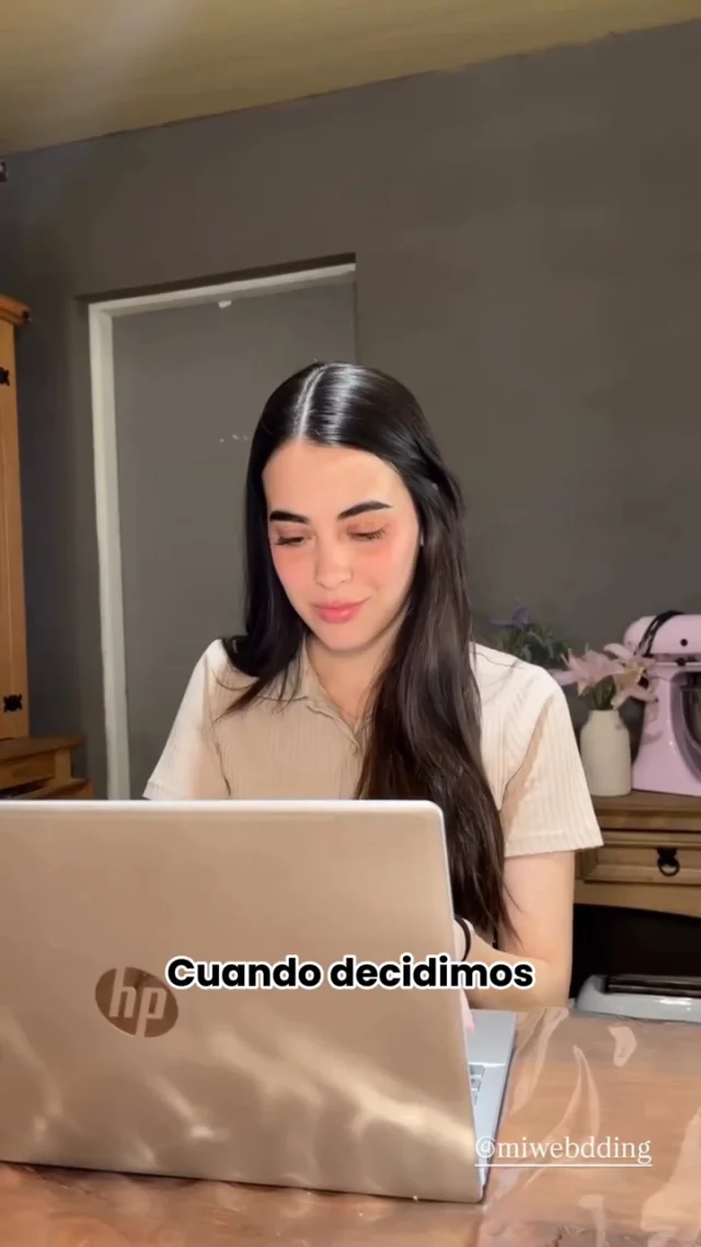Enzo y Anahí contando su experiencia con Mi Webdding