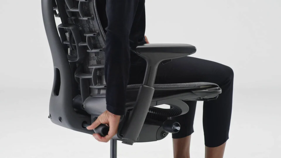 Seat Padding on Regular Embody vs Logitech Version : r/OfficeChairs