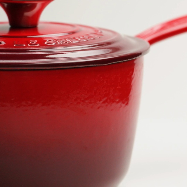 Le Creuset Signature 2.25-Qt. Cerise Red Enameled Cast Iron Saucepan with  Lid + Reviews