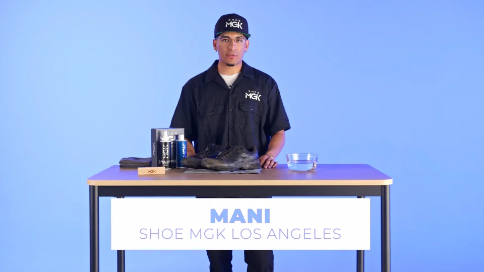 How to clean sale yeezy 700 wave runners