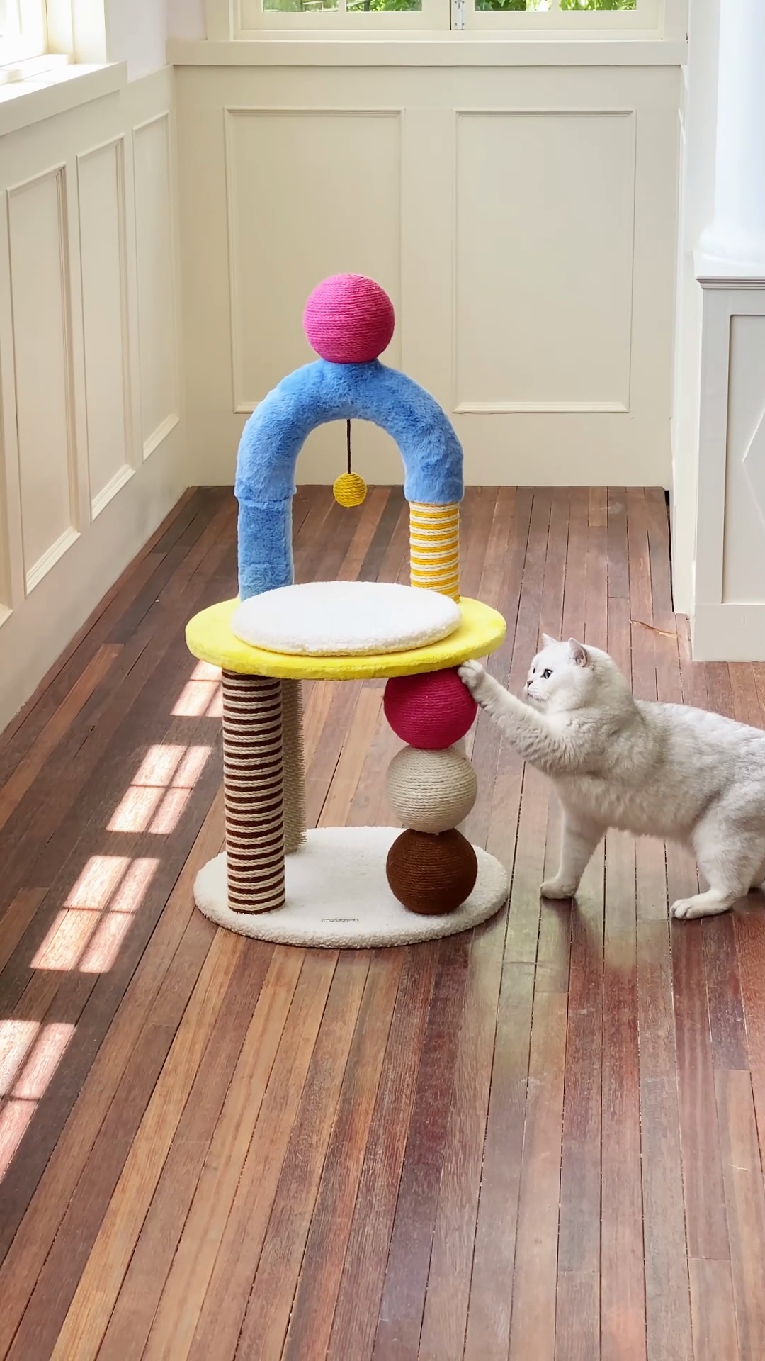 ZEZE 33.8-in Bobo Ball Memphis-Inspired Chair Cat Tree - Chewy.com