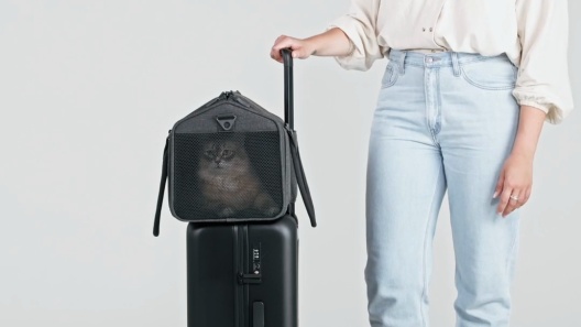 tuft + paw Porto Soft-Sided Airline Approved Cat Carrier
