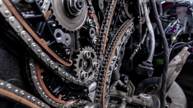 CM-212 Timing Belts vs Timing Chains