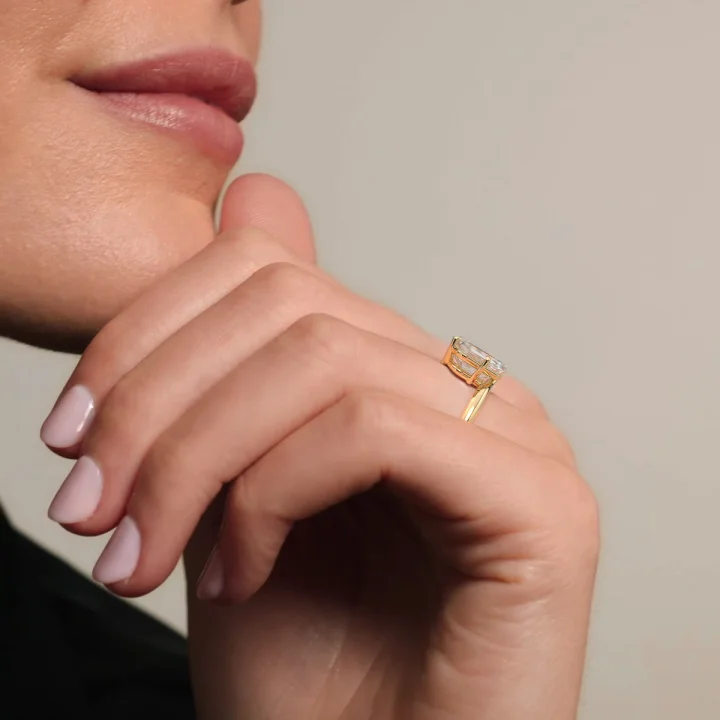 Atelier Solitaire Ring in 18K Yellow Gold