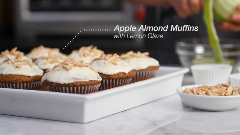 High-Performance Blender Apple Almond Muffins
