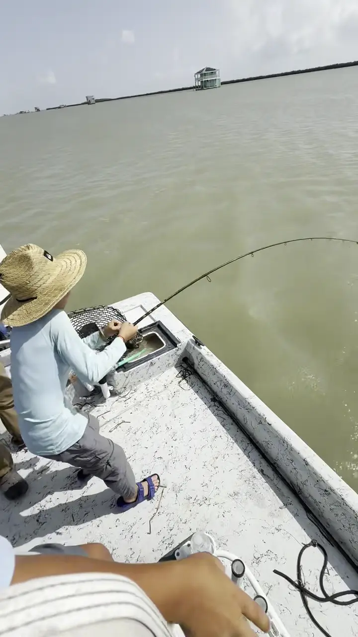 Business Card: Reel Off Charters