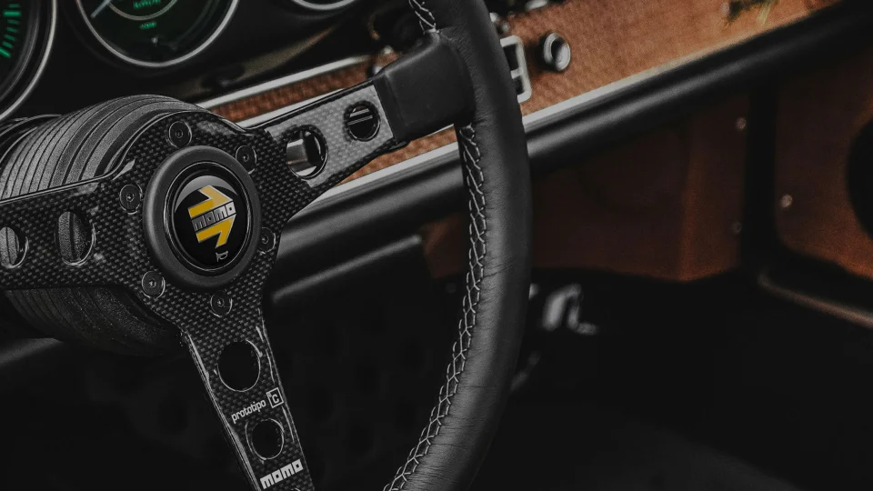 パーツ MOMO Steering Not Authentic MOMO Steering Not Authentic