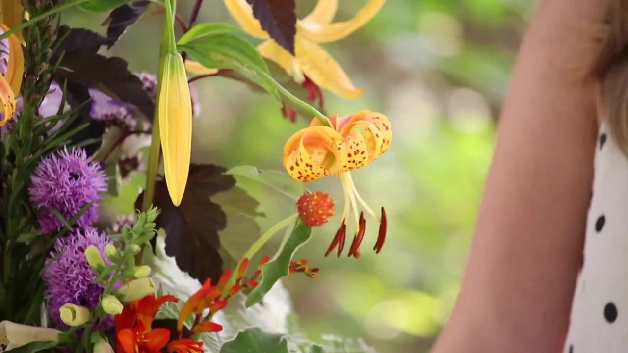 Vintage Calendar Style Arrangment, image size:1280x720