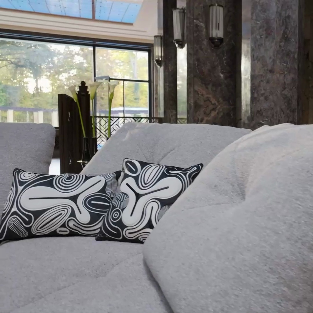 ※文鳥　ロッシュボボア ラグジュアリーインテリアブランド Roche Bobois(ロッシュ ボボア)