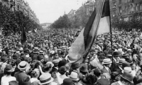 How did the design of the West Germany constitution aim to avoid the problems faced by Weimar Germany?