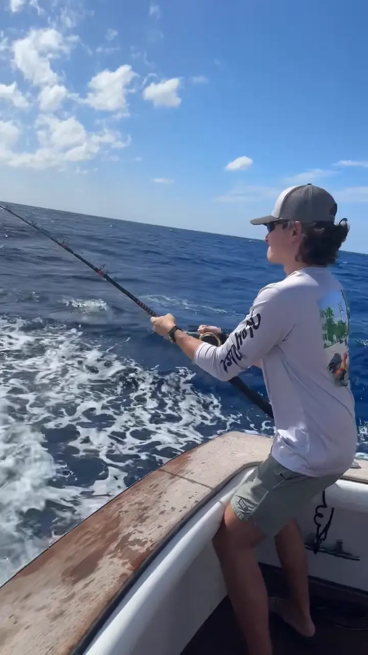 Business Card: Catch and Cruise Adventures