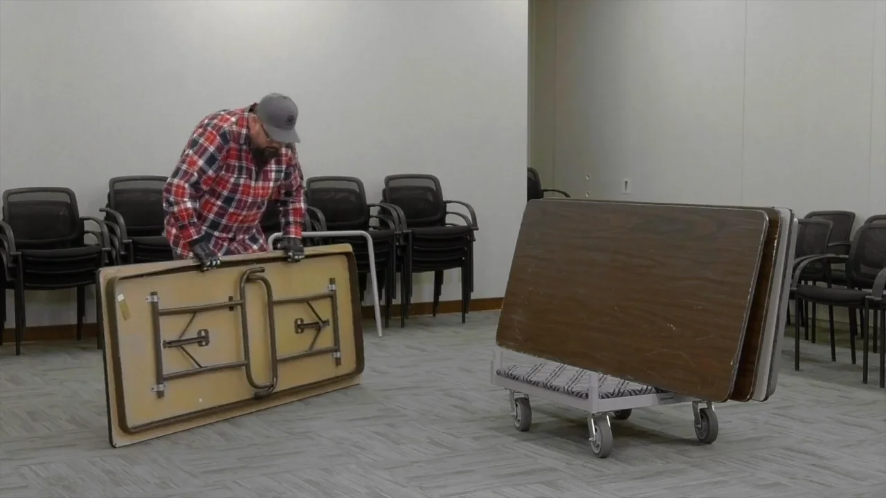 Strongway 4-Wheel Cart with Carpeted Deck - 1600-Lb Capacity