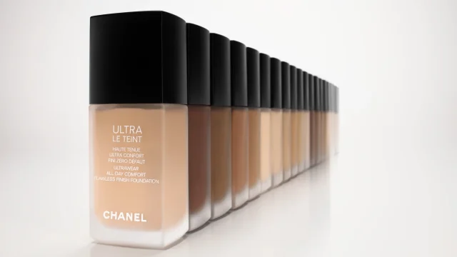 CHANEL ULTRA LE TEINT Ultrawear All Day Comfort Flawless Finish Foundation