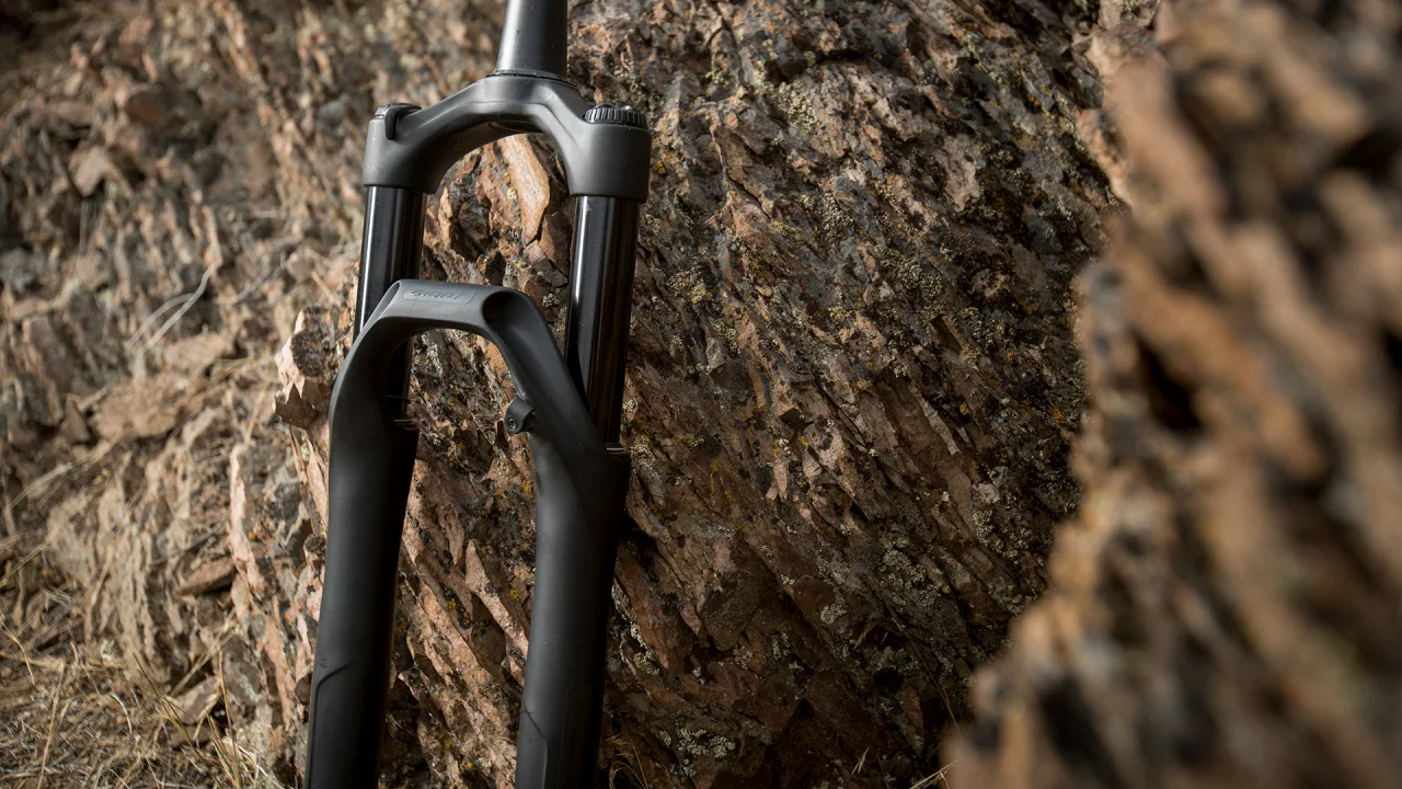 Giant Crest 34 Suspension Fork | Giant Bicycles US Giant Crest 34 Suspension Fork | Giant Bicycles US