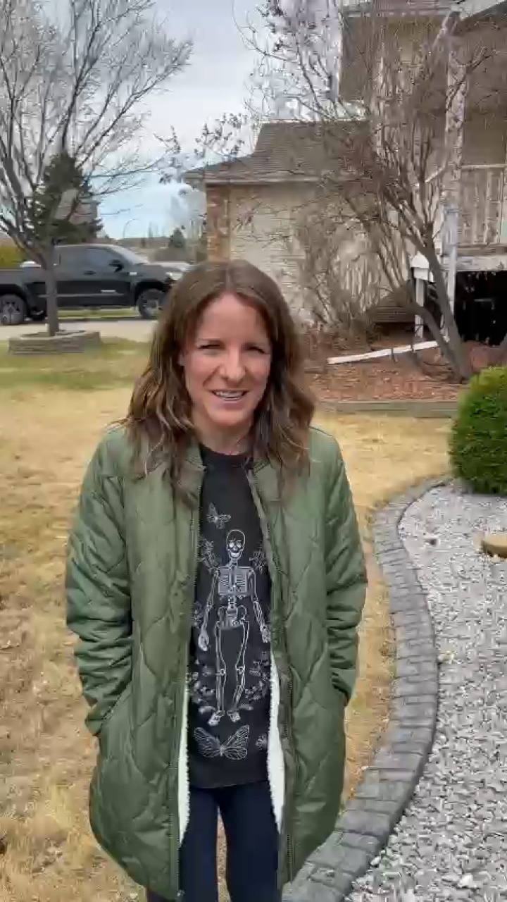 Testimonial video 6 (9:16)