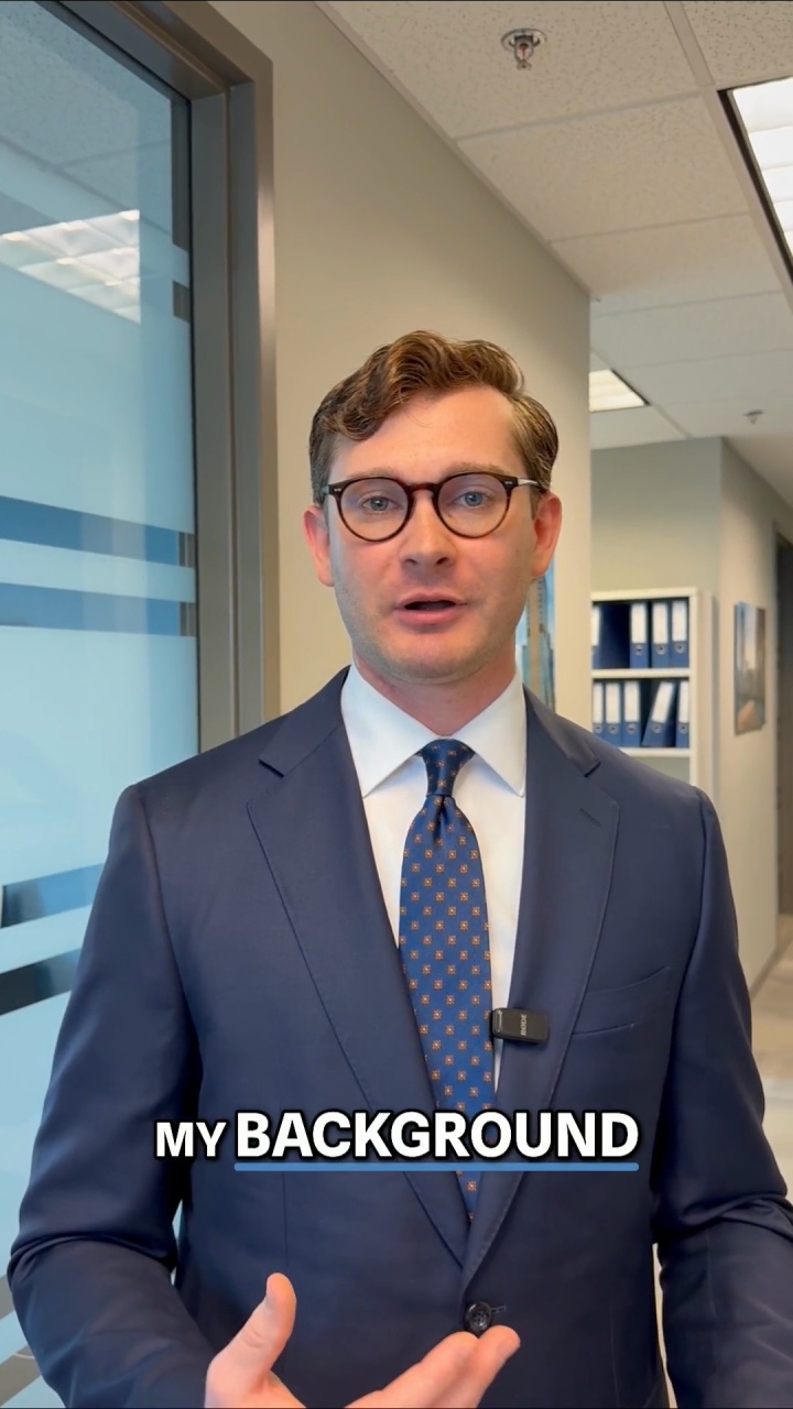 Working Class Lawyer Makes Law Easy For You