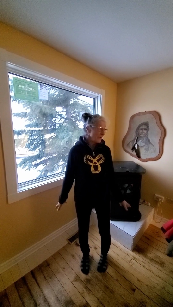 Testimonial video 1 (9:16)