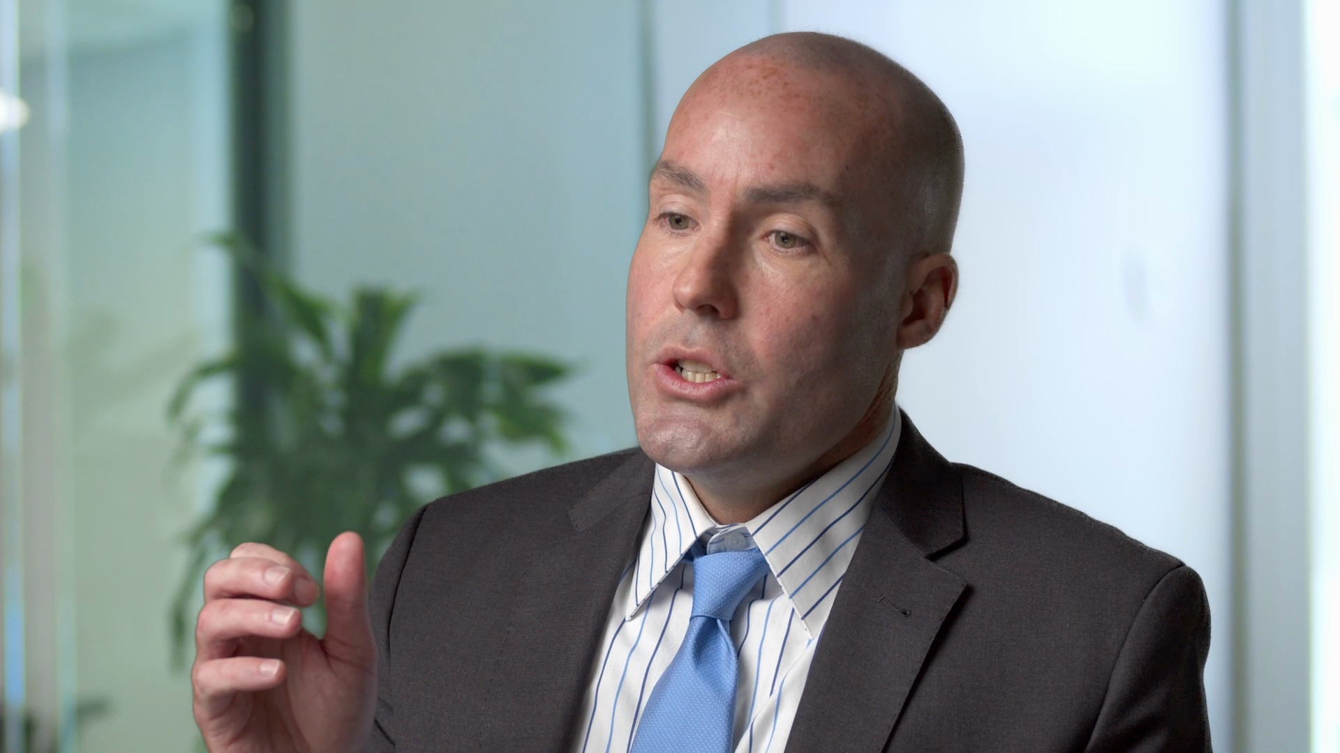 How can annuities leverage a stock market index?