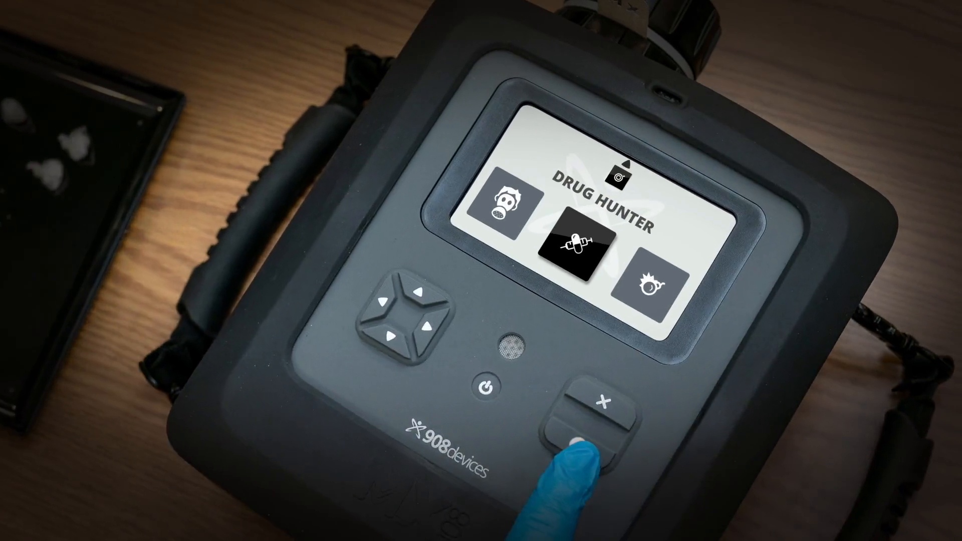 MX908 | Handheld Mass Spec for Chemical Identification | 908 Devices