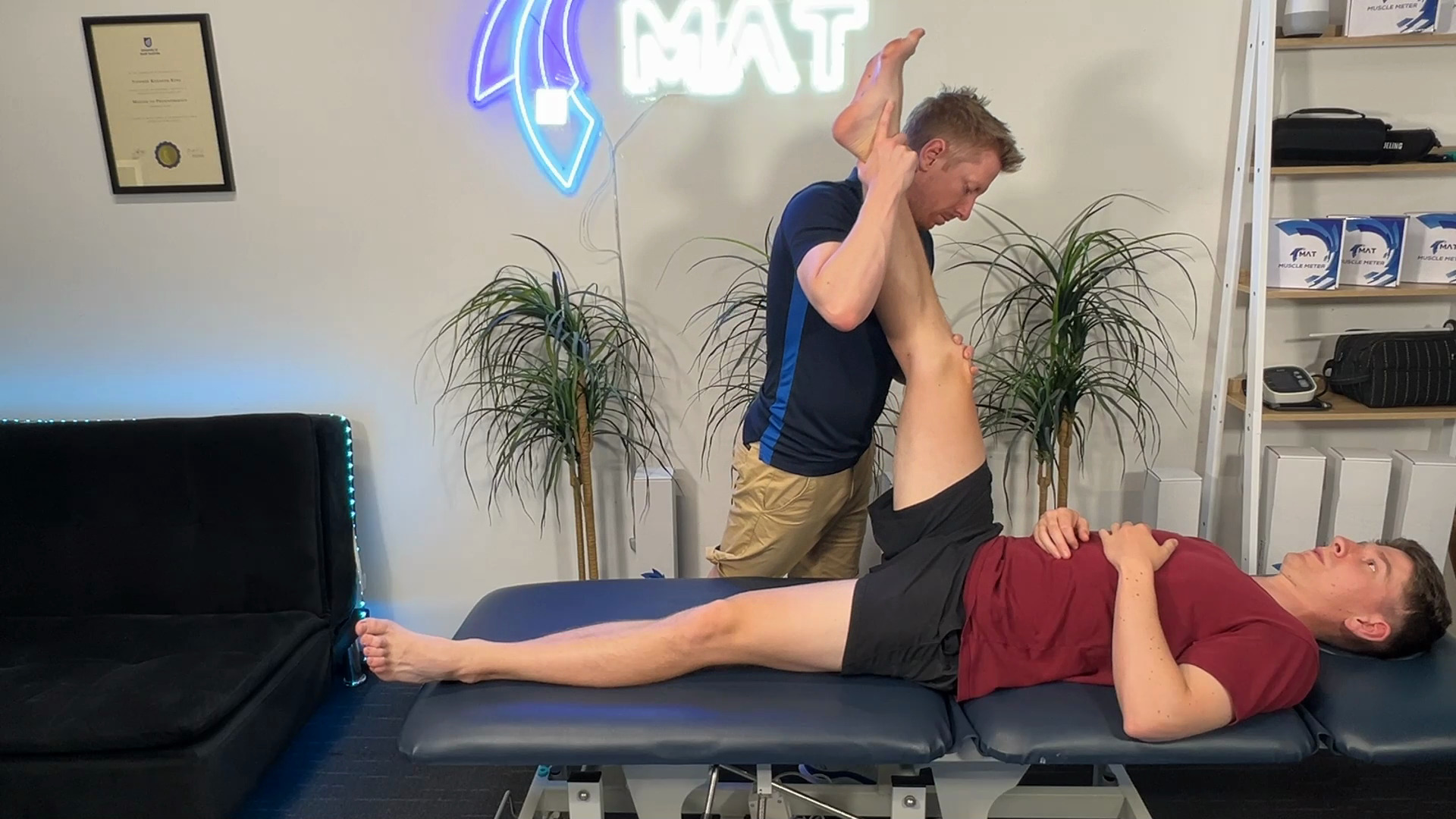 健康・医学 Practical massageandcorrective exercises 健康・医学 Practical massageandcorrective exercises