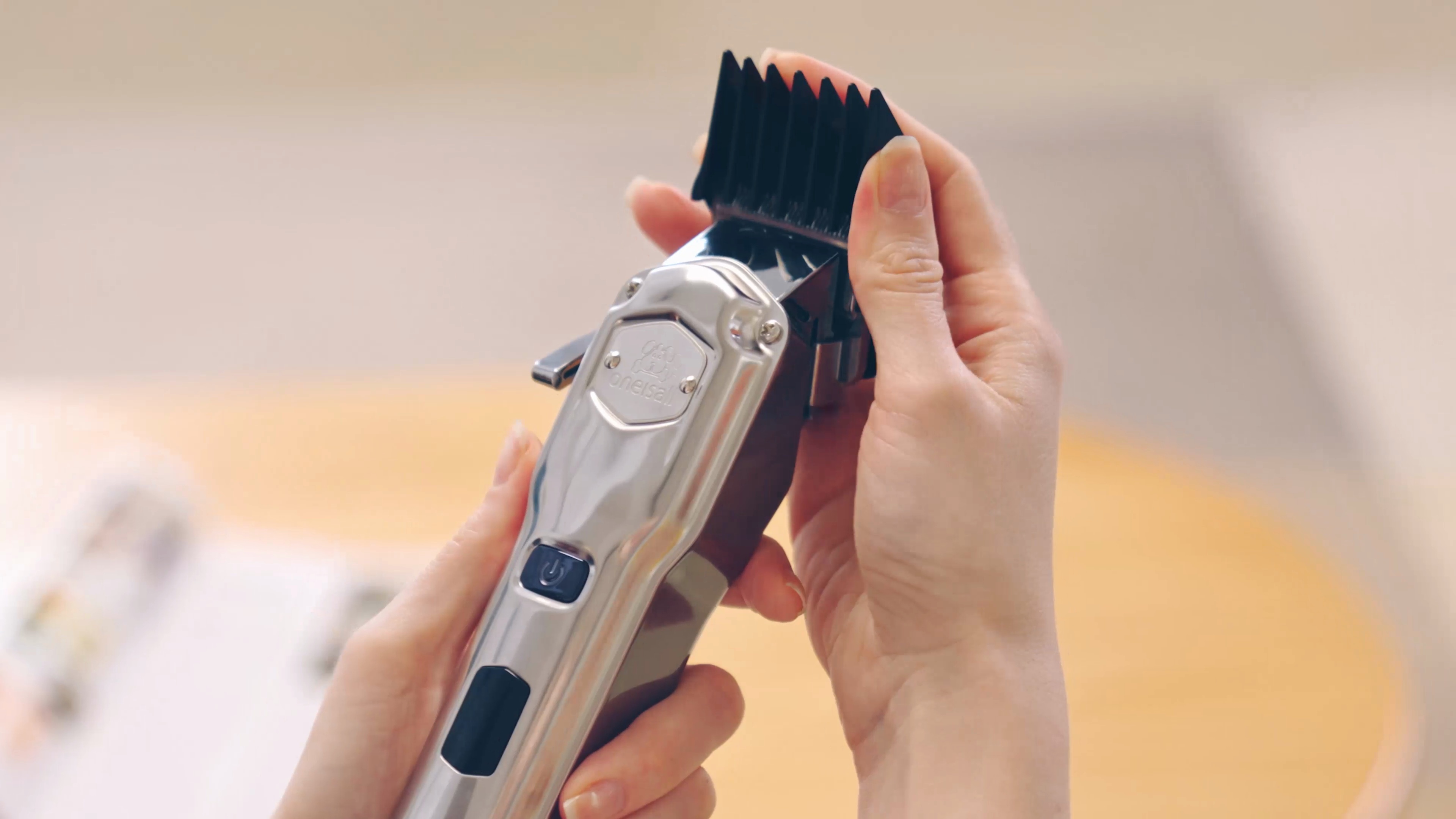 ONEISALL RFC-676 Cordless Stainless Steel Waterproof Dog Grooming