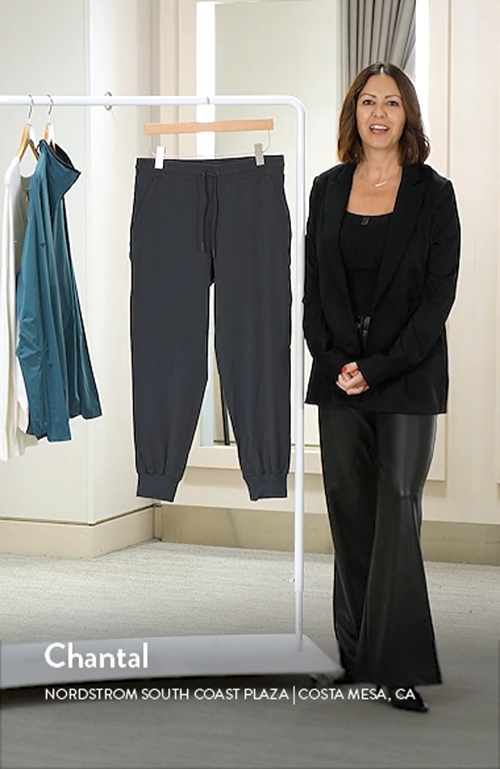 Alo Co-Op Water Repellent Pocket 7/8 Joggers | Nordstrom