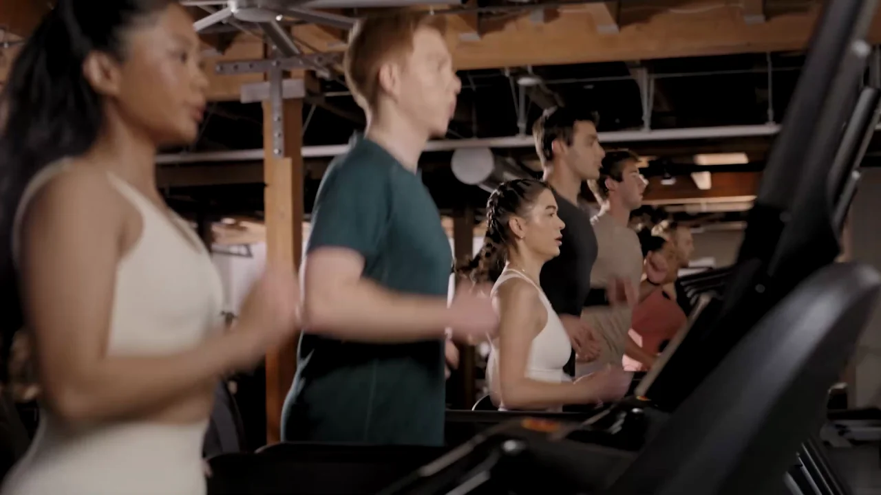 トレッドミル | カーディオ | Precor トレッドミル | カーディオ | Precor