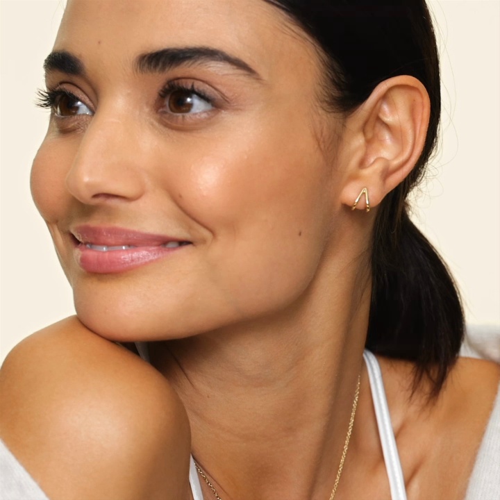 14K Yellow Gold Zuri Huggie Earrings