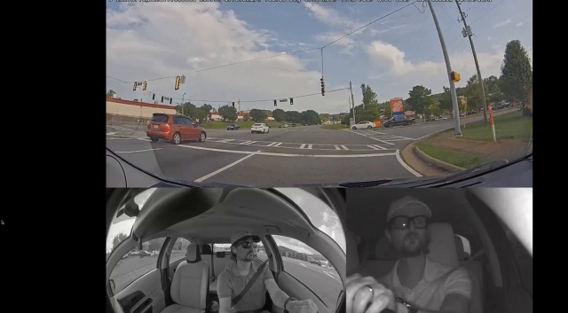 Truck Dash Cam Shows Distracted Driving - Fleet Management Solutions by GPS  Trackit